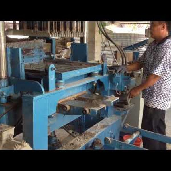 Máy ép gạch Long An: Giải pháp xây dựng hiệu quả và bền vững cho vùng đất "đất lành chim đậu"