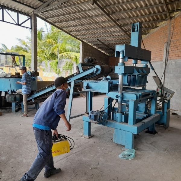 Báo giá máy ép gạch block thuỷ lực mới nhất 2026
