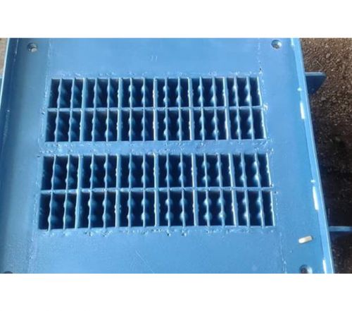 khuôn gạch 4lô 24 Vien/mâm. khuôn gạch 4lô 24 Vien/mâm.