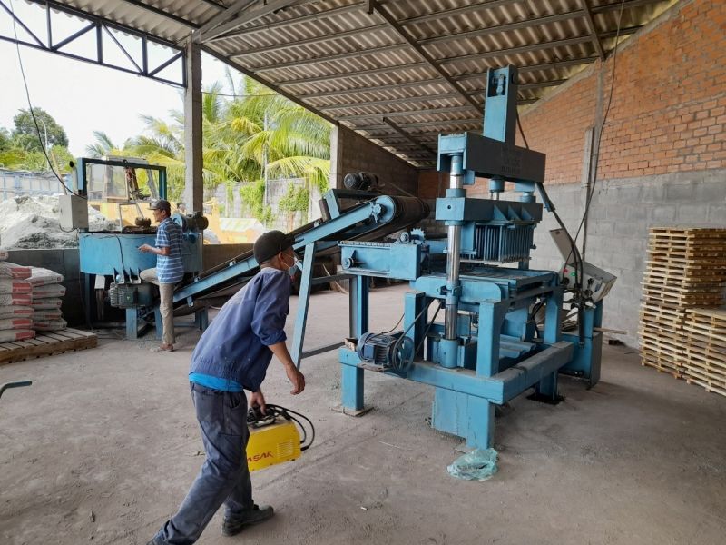 Báo giá máy ép gạch block thuỷ lực mới nhất 2026
