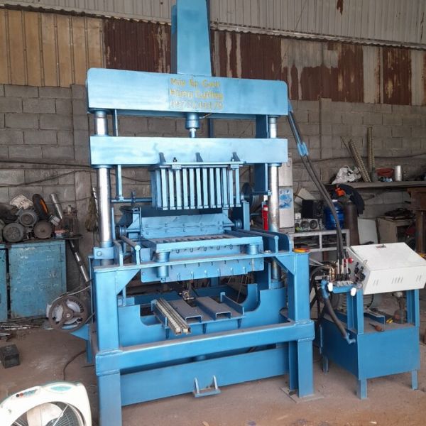Máy ép gạch thủy lực phân phối tại địa chỉ nào uy tín?