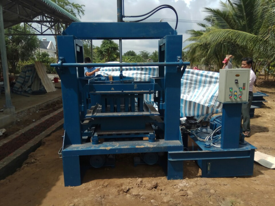 Máy ép gạch Block rung và thuỷ lực | VINACOMM